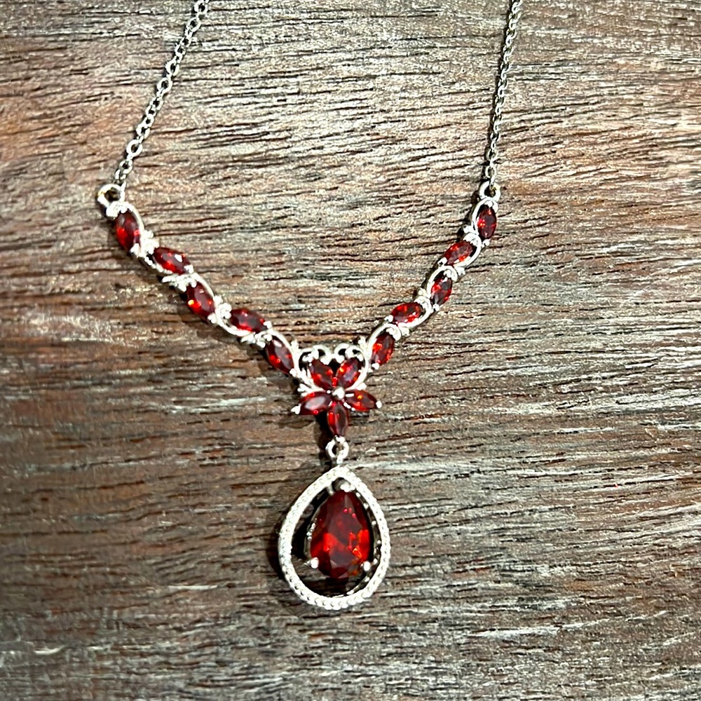 RARE STS Karis signed Waterfall estate necklace.Garnet gems. Sterling silver